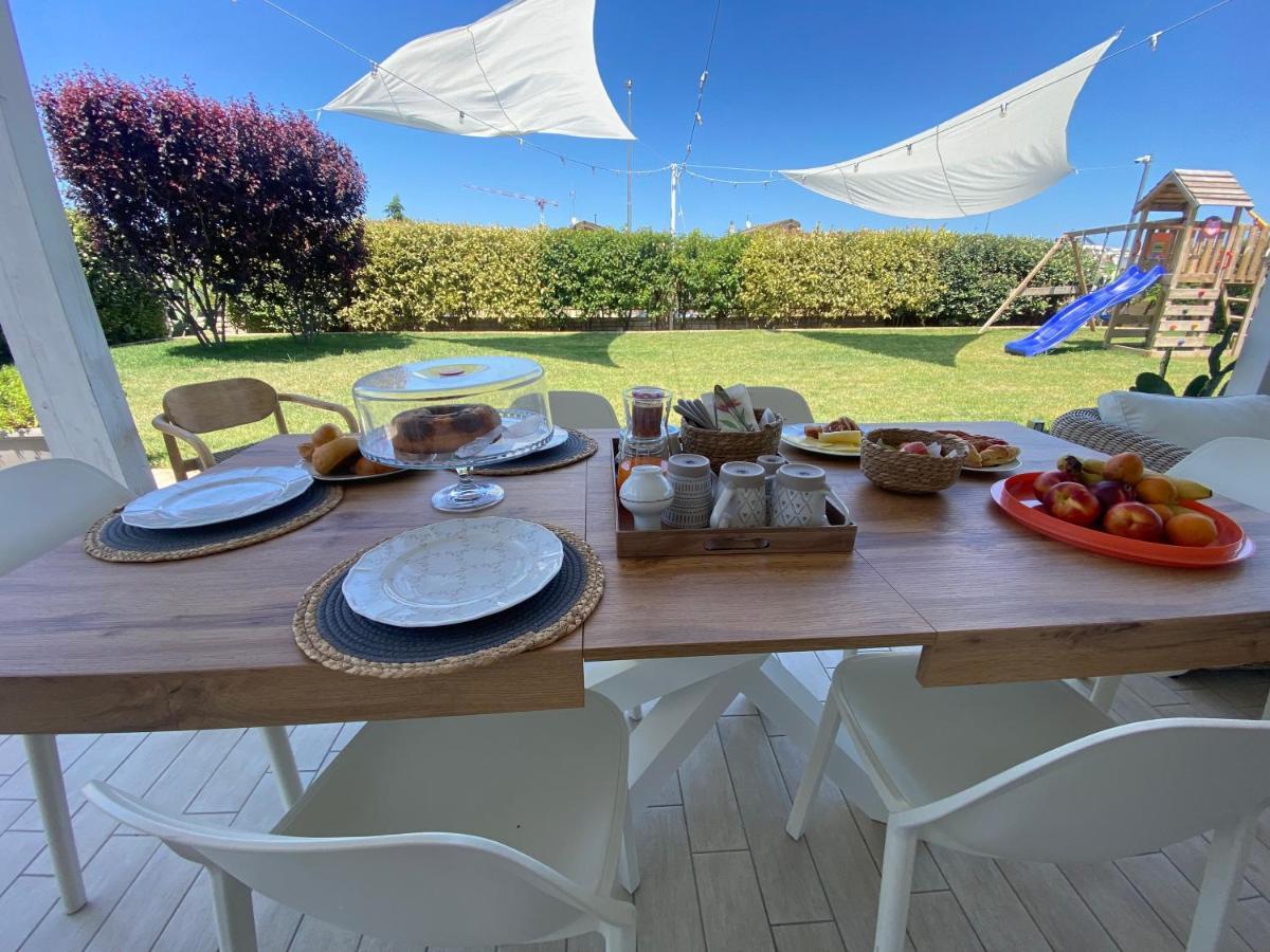 Apulia Casa E Cucina Bed & Breakfast Трани Екстериор снимка